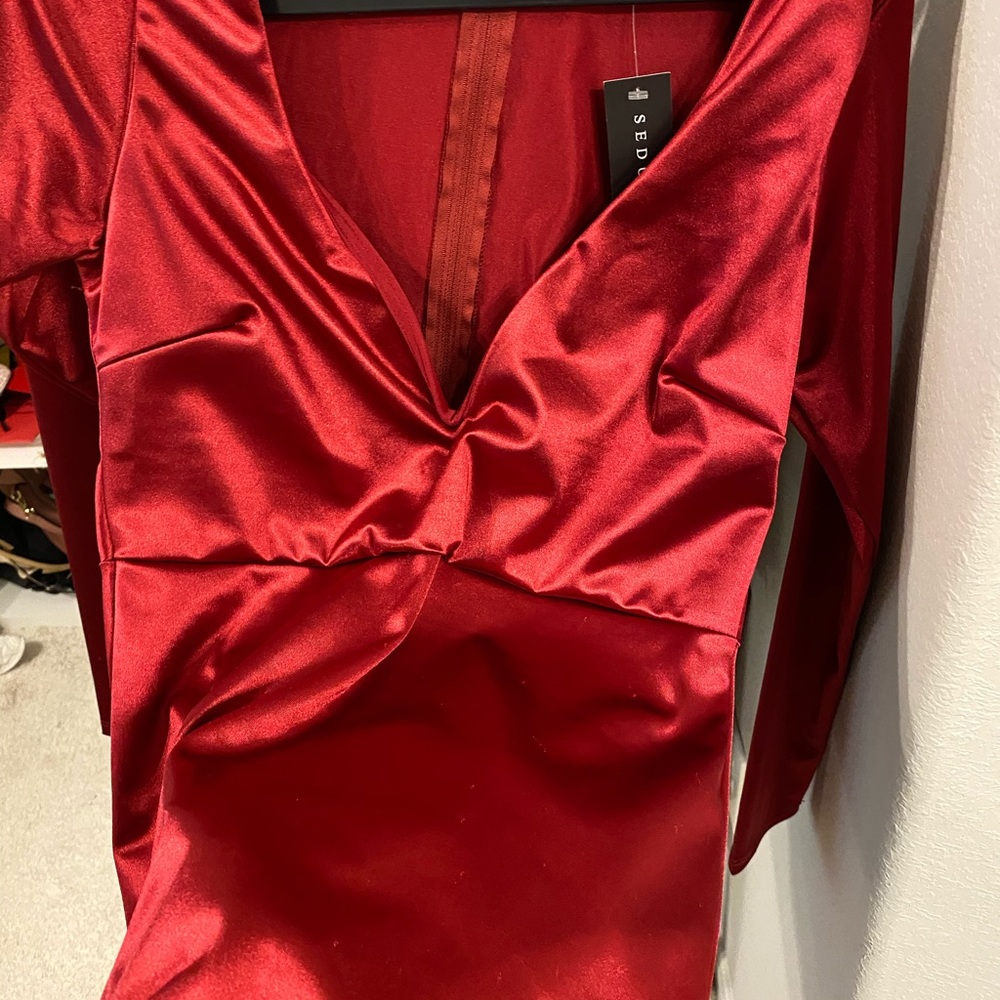 BRAND NEW body on dress